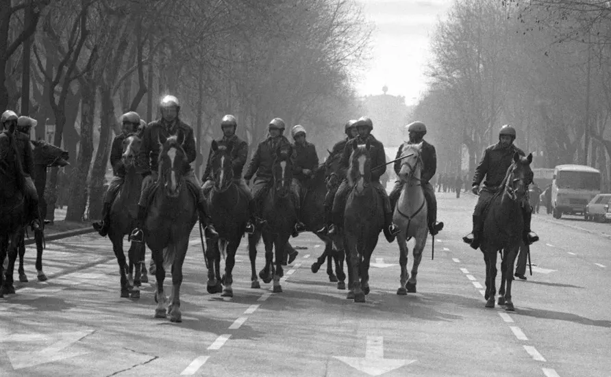 Polizia Diputatuen Kongresuko kanpoaldean otsailaren 23an