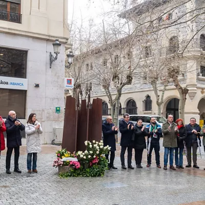azazeta omenaldia homenaje gasteiz vitoria