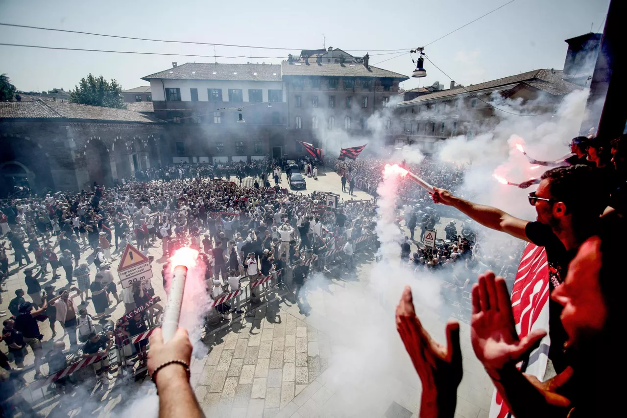 Milano (Italy), 04/08/2026.- People attend Franco Baresi's funeral at the Basilica of Sant'Ambrogio in Milan, Italy, 04 August 2026. Italian and AC Milan footballer Franco Baresi died at the age of 66 on 31 July 2026. (Italia) EFE/EPA/MOURAD BALTI TOUATI
