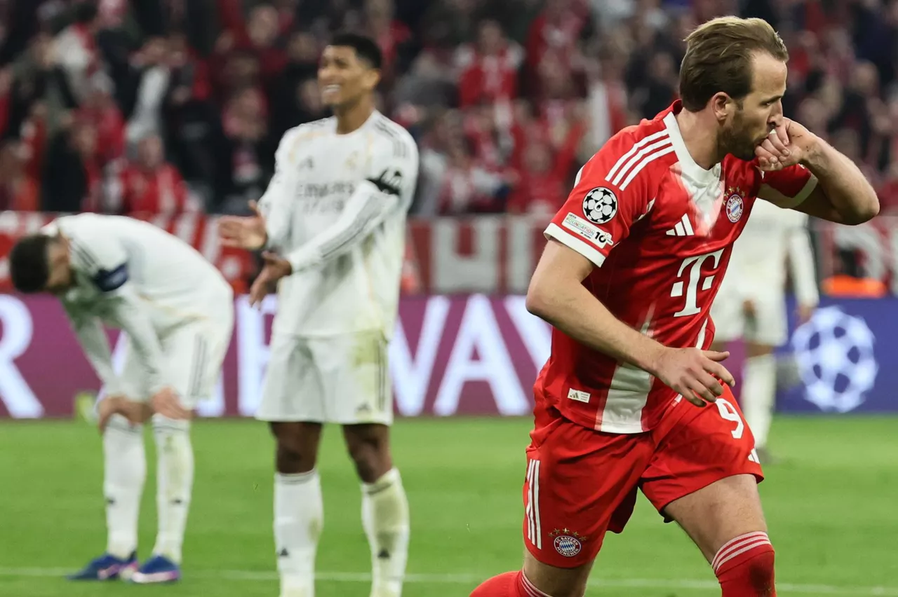 MUNICH (Germany), 15/04/2026.- Harry Kane of Bayern Munich celebrates after scoring the 2-2 goal during the UEFA Champions League quarter-finals, 2nd leg match FC Bayern Munich against Real Madrid, in Munich, Germany, 15 April 2026. (Liga de Campeones, Alemania) EFE/EPA/RONALD WITTEK

