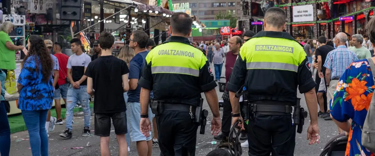 Un total de 14 detenidos, dos por tocamientos, y dos policías heridos en la cuarta jornada de Aste Nagusia de Bilbao