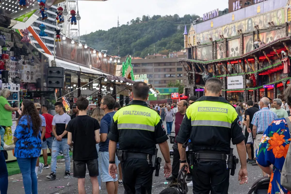 Un total de 14 detenidos, dos por tocamientos, y dos policías heridos en la cuarta jornada de Aste Nagusia de Bilbao