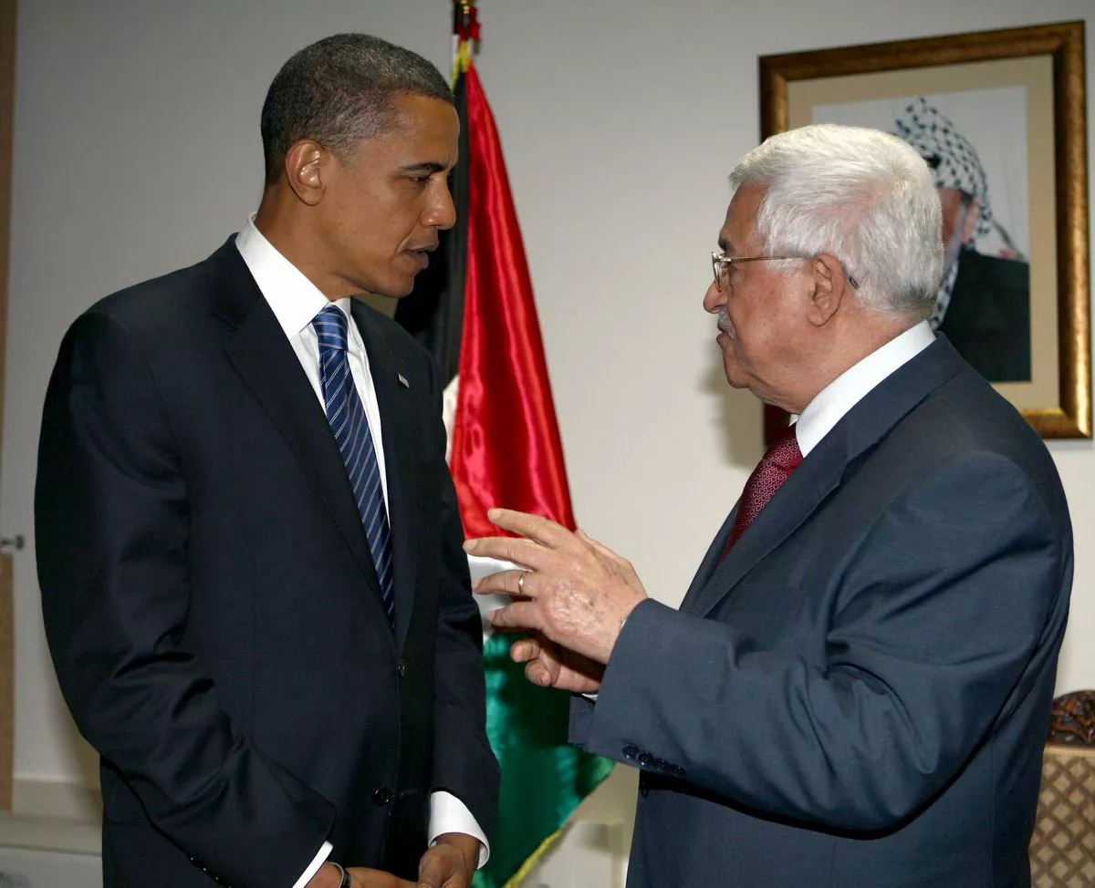 07/2008. Obama junto al presidente palestino, Mahmoud Abbas. Foto: EFE