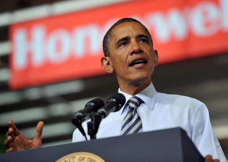 "<img style=""float:left;margin:5px;"" src=""http://10.126.2.21/media/images/2012/06/01/665736/665736_OBAMA_efe_thumbnail.jpg""/><br/><strong>Barack Obama efe</strong>"