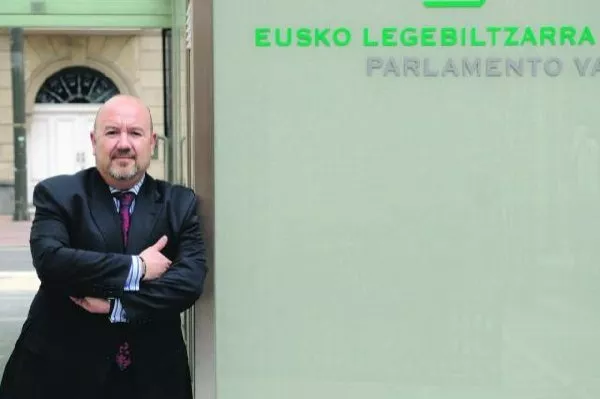 Elecciones Euskadi | Gobierno Vasco pide a Iturrate que rectifique
