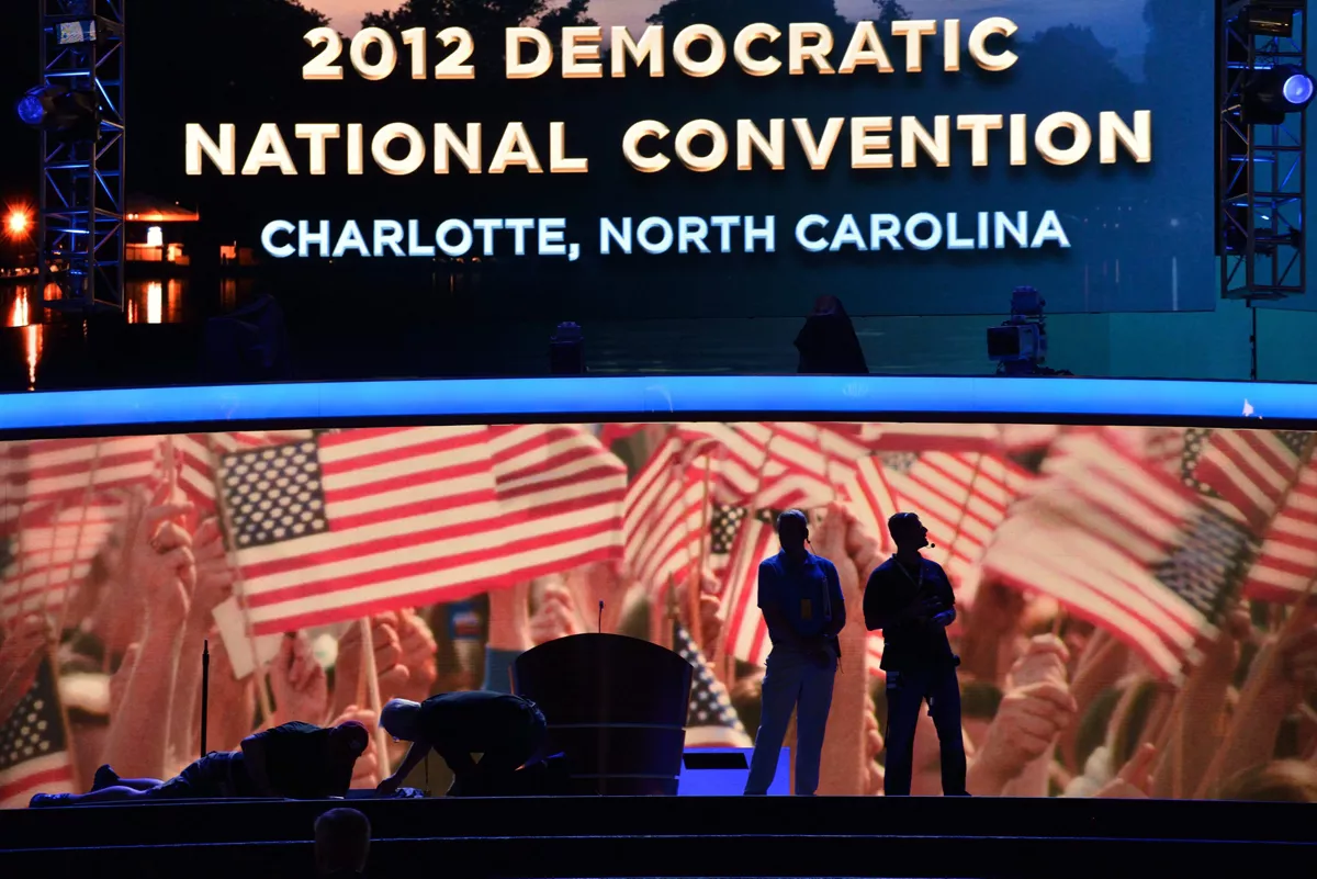 "<img style=""float:left;margin:5px;"" src=""http://10.126.2.21/media/images/2012/09/03/705545/705545_convencion-democrata-obama_thumbnail.jpg""/><br/><strong>convencion democrata eeuu elecciones barack obama</strong>"