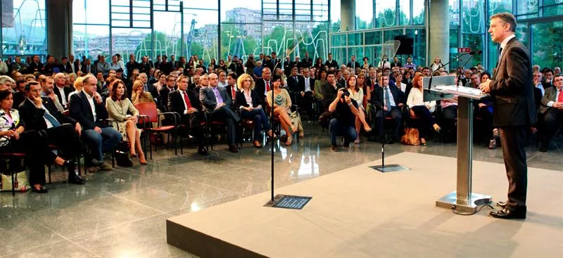 Iñigo Urkulluk bere proiektua aurkeztu du. (Argazkia: EFE)