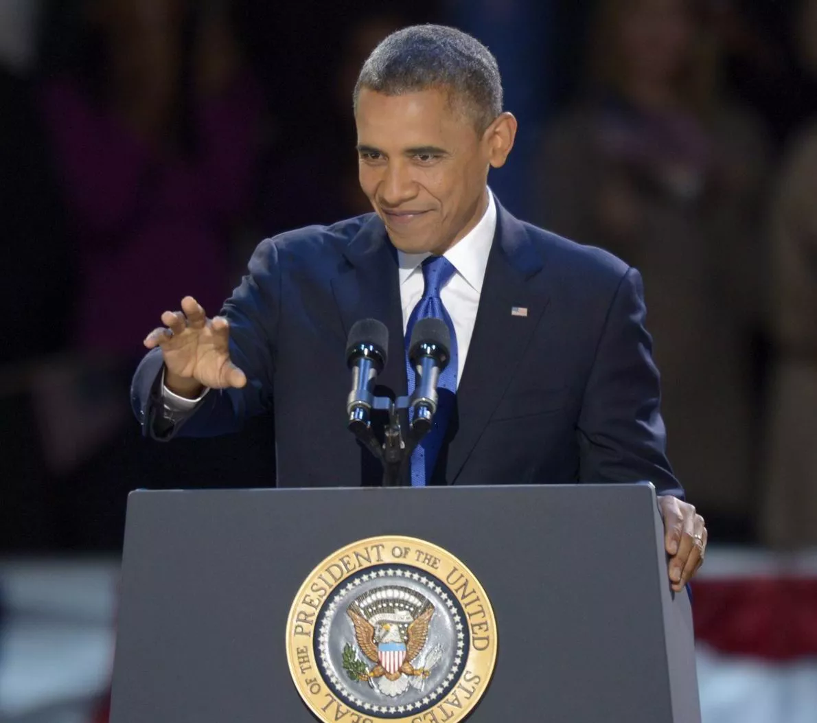 "<img style=""float:left;margin:5px;"" src=""http://10.126.2.21/media/images/2012/11/07/734109/734109_barack_obama_saludo_thumbnail.jpg""/><br/><strong>barack obama eeuu elecciones </strong>"