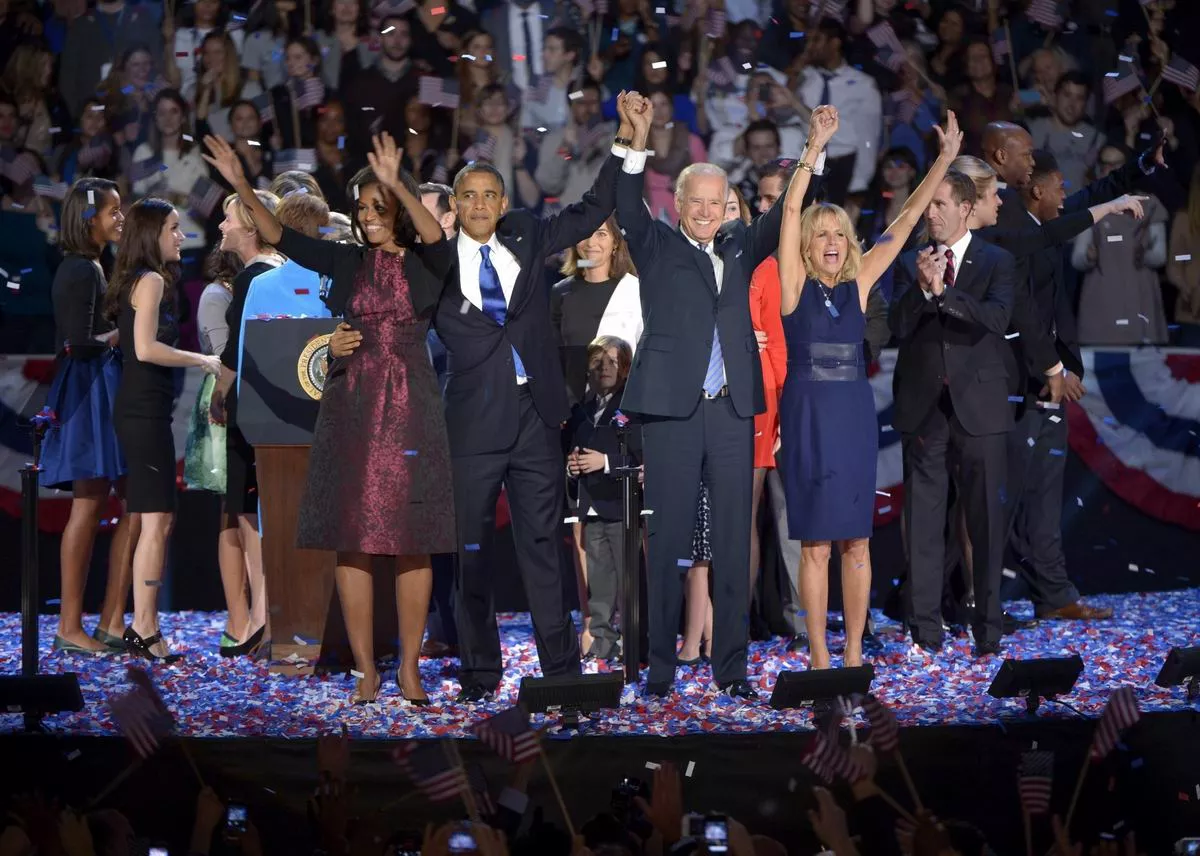 "<img style=""float:left;margin:5px;"" src=""http://10.126.2.21/media/images/2012/11/07/734118/734118_obama_biden_thumbnail.jpg""/><br/><strong>eeuu elecciones barack obama joe biden</strong>"