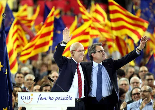 Artur Mas CiUko hautagaia eta Josep Antoni Duran Lleida alderdiko idazkari nagusia.