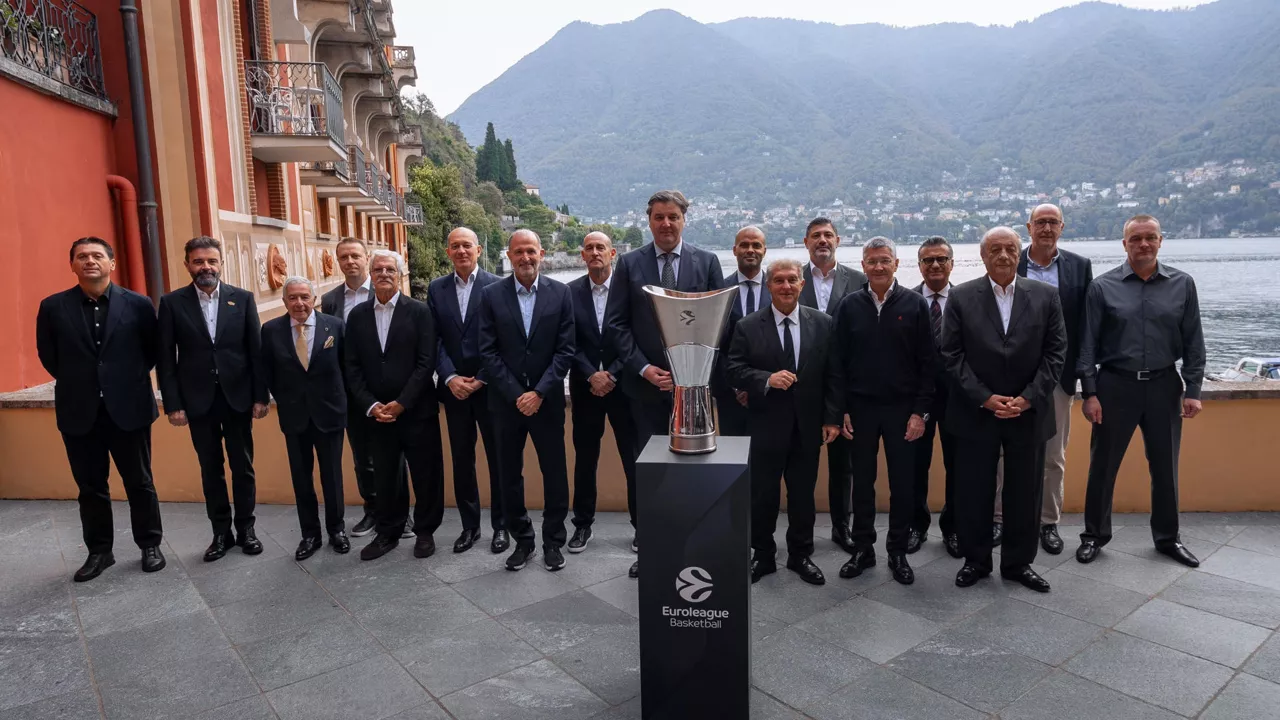 CERNOBBIO (ITALIA), 06/10/2026.- Representantes de los clubes accionistas de Euroleague Commercial Assets (ECA) durante la reunión que han mantenido este martes en Cernobbio (Italia), en la que han decidido rechazar una oferta de la NBA para organizar conjuntamente una nueva competición en el Viejo Continente. EFE/ Euroliga SÓLO USO EDITORIAL / SÓLO DISPONIBLE PARA ILUSTRAR LA NOTICIA QUE ACOMPAÑA (CRÉDITO OBLIGATORIO)
