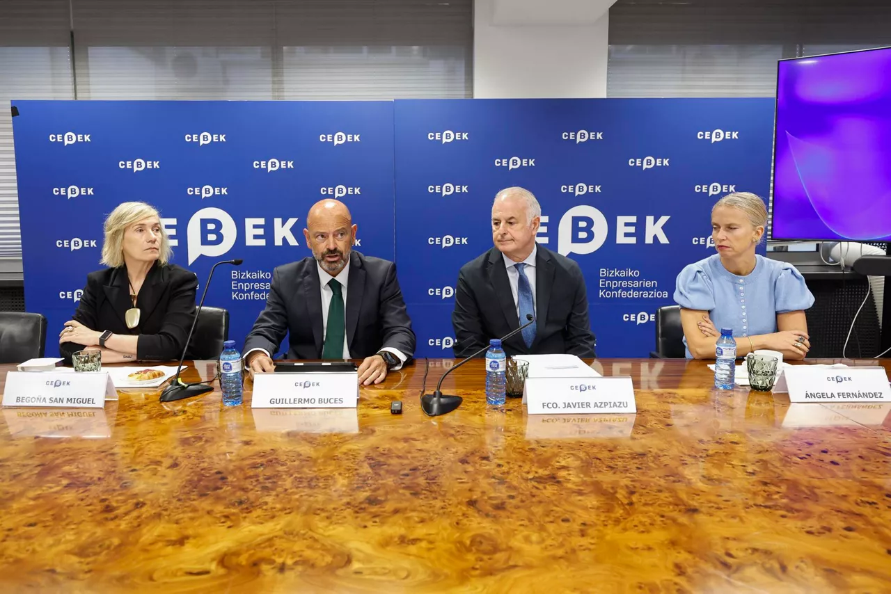 Cebek no ve "de recibo" que las empresas paguen un coste de una huelga que es "política"
