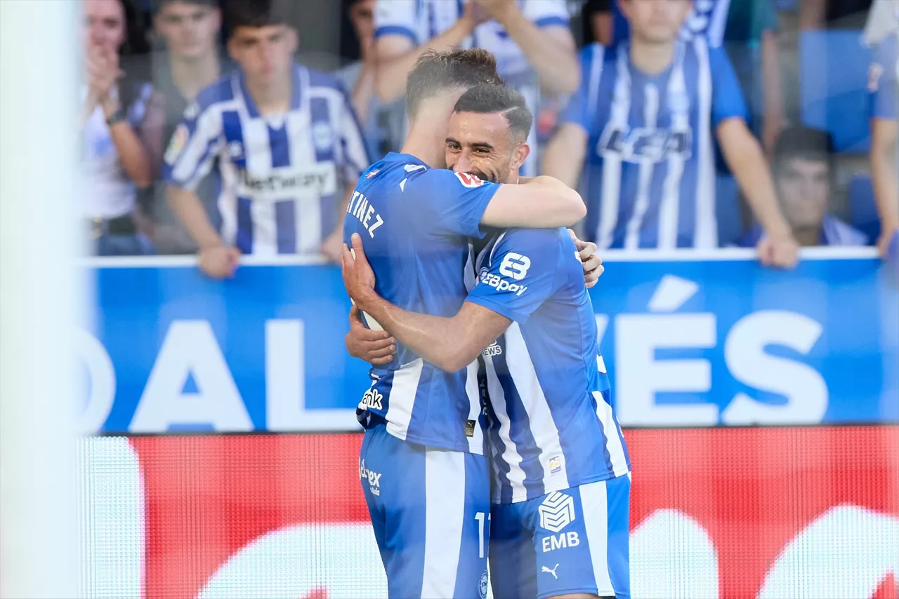 Toni Martinez (Alaves) gola