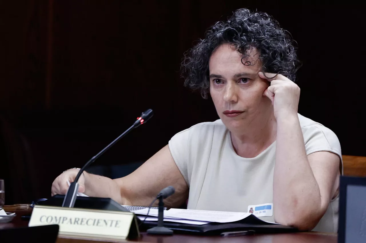 MADRID, 29/06/2026.- La secretaria del expresidente del Gobierno José Luis Rodríguez Zapatero, Gertrudis Alcázar, al inicio de su comparecencia en la comisión de investigación del Senado sobre la gestión de la Sociedad Estatal de Participaciones Industriales (SEPI) este lunes. EFE/ Sergio Pérez
