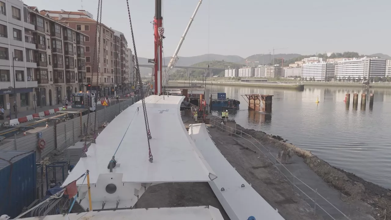  Barakaldo eta Erandio lotuko dituen pasabidea muntatzen hasi dira