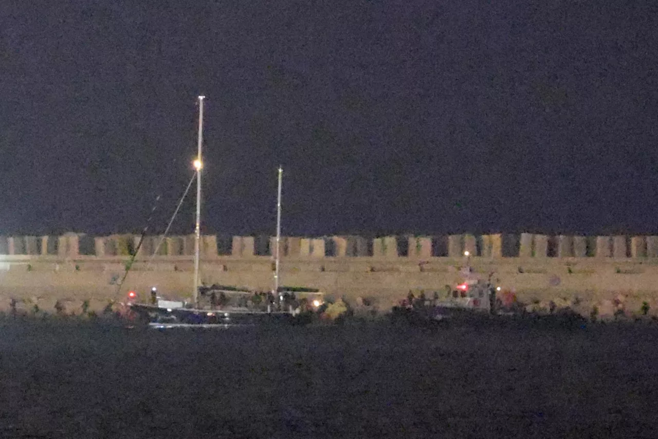 Ashdod (Israel), 09/06/2025.- The ship Madleen moors at the port of Ashdod, Israel, 09 June 2025. Israeli Navy intercepted the Gaza-bound Freedom Flotilla Coalition (FFC) ship Madleen carrying a small shipment of humanitarian aid in international waters on 09 June 2025. Israeli authorities said the flotilla was prevented from breaking a Gaza Strip blockade and was escorted to Israel's port of Ashdod, adding that its passengers were expected to return to their home countries. EFE/EPA/ABIR SULTAN BEST QUALITY AVAILABLE
