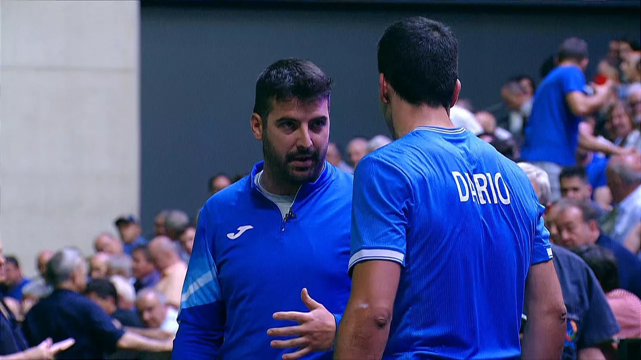 Asier Gómez botillero del pelotari Darío Gómez