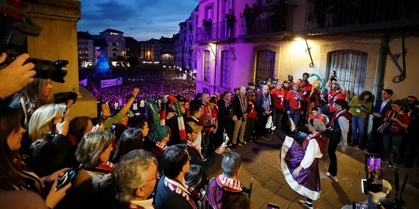 Aurreskua txapeldunen omenez. Argazkia: Europa Press