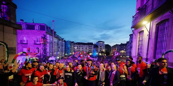 Txapeldunen familia-argazkia: Argazkia: Europa Press