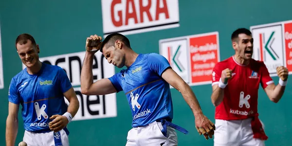 Laso eta Albisu, damu; Ezkurdia, pozez beteta. Argazkia: EFE