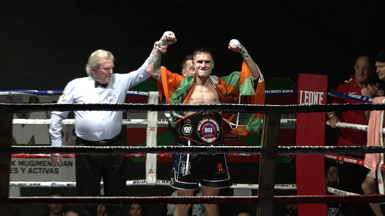 Erlantz Tejadak Welter pisuko Iberoamerikar titulua erdietsi zuen atzo Ordiziako Boxeo gauean