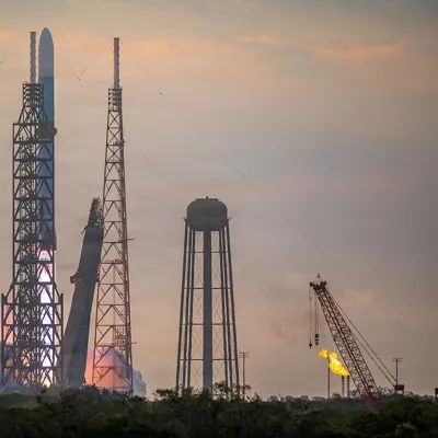 (Foto de ARCHIVO)

April 22, 2026, Cape Canaveral, Fl, United States of America: The Blue Origin New Glenn rocket carrying the BlueBird 7 mission blasts into the sky from Launch Complex 36 at the Cape Canaveral Space Force Station, April 19, 2026, in Cape Canaveral, Florida. The launch failed to deliver the satellite to the proper orbit.



Europa Press/Contacto/Gwendolyn Kurzen/Us Space

22/4/2026