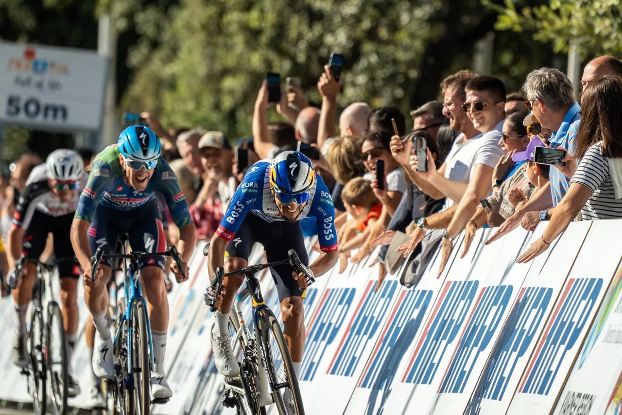 Daniel Felipe Martinez Cro Race