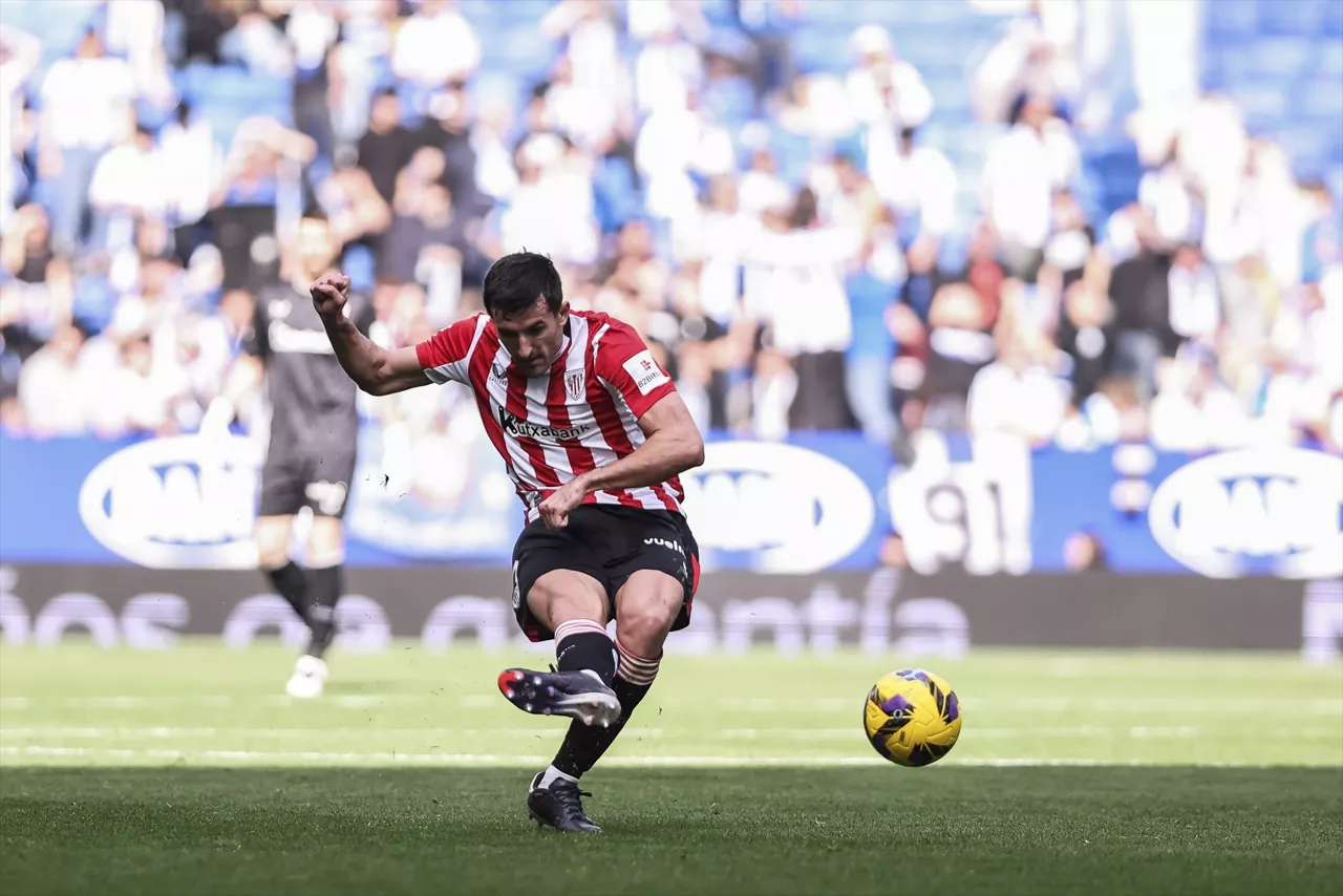Dani Vivian (Athletic)