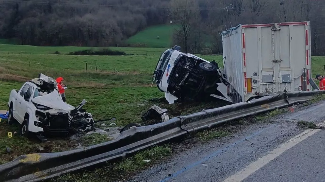 Accidente en la carretera N-121-B, a la altura de Arizkun, en Baztan. Foto: Policía Foral