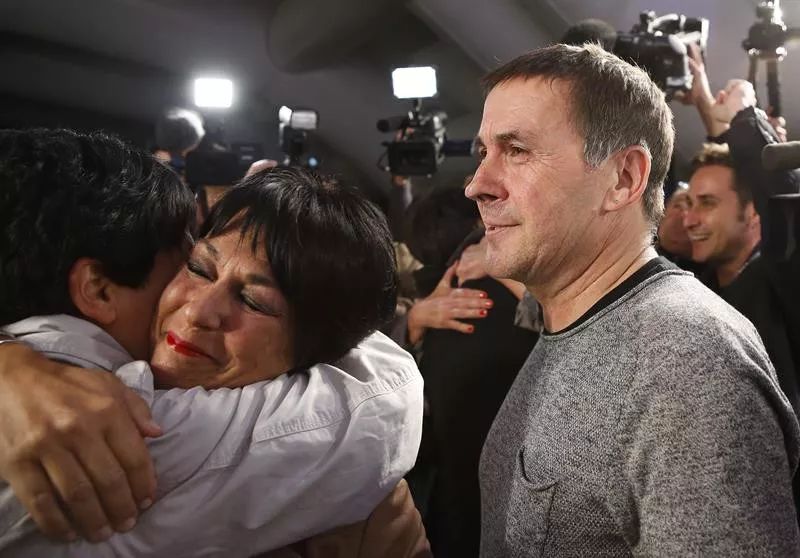 Arnaldo Otegi eta Maddalen Iriarte. Argazkia: EFE.