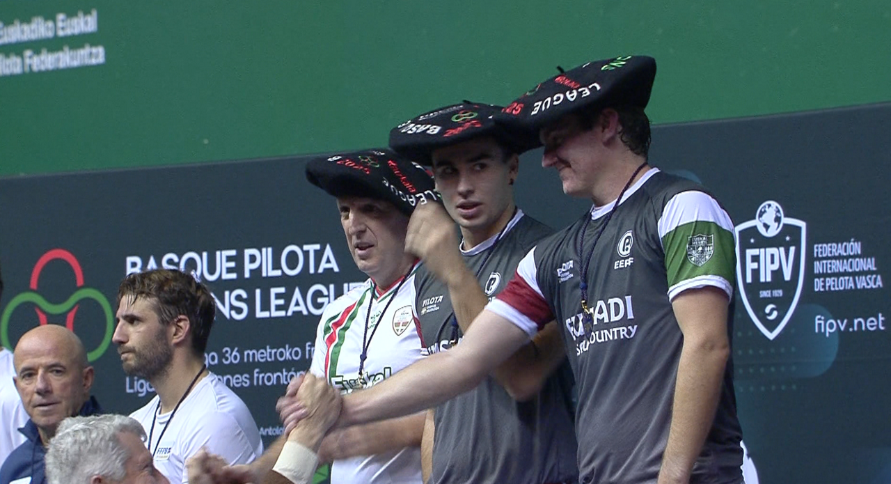 ARITZ ERKIAGA ETA EÑAUT URREISTI, TXAPELDUNAK.