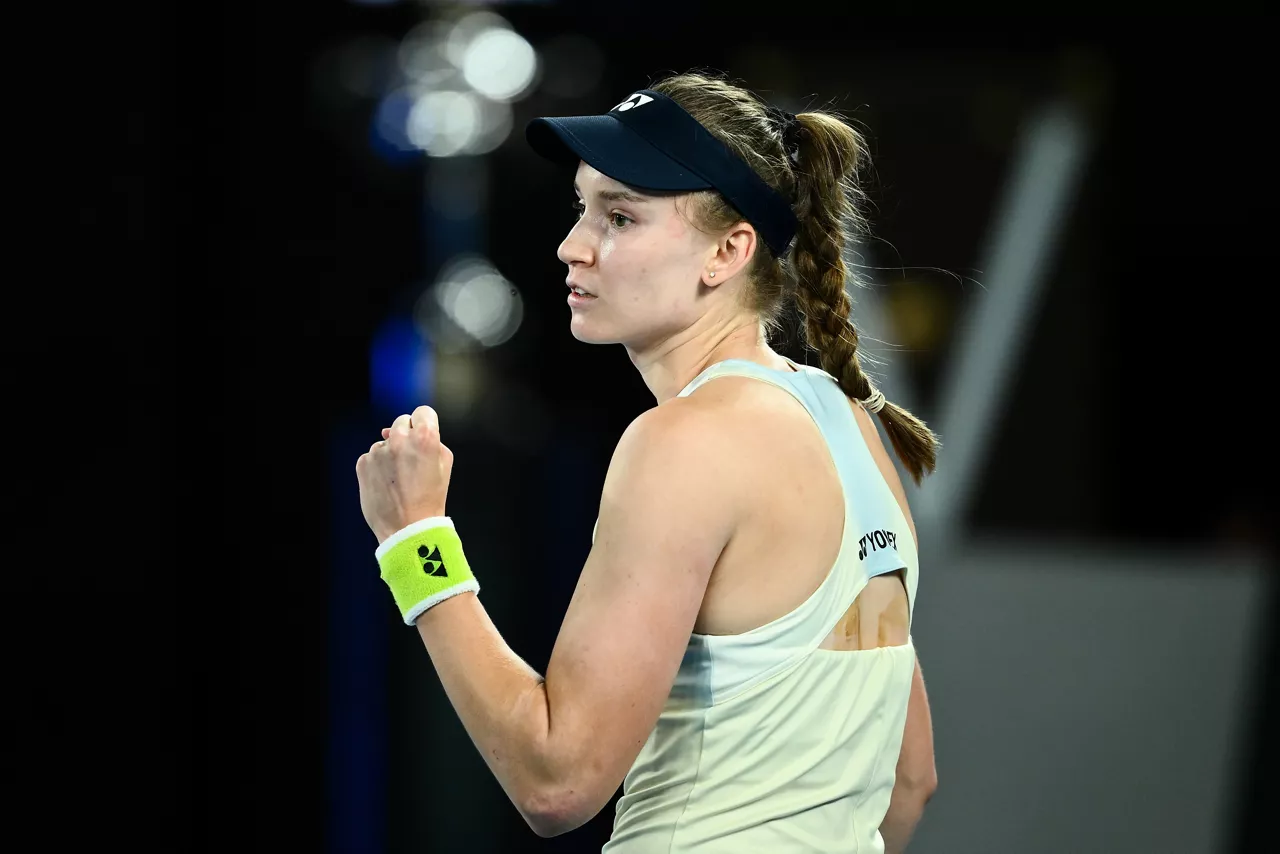 MELBOURNE (Australia), 31/01/2026.- Elena Rybakina of Kazakhstan gestures during the Women’s Singles final match against Aryna Sabalenka of Belarus at the Australian Open tennis tournament in Melbourne, Australia, 31 January 2026. (Tenis, Bielorrusia, Kazajstán) EFE/EPA/JOEL CARRETT AUSTRALIA AND NEW ZEALAND OUT
