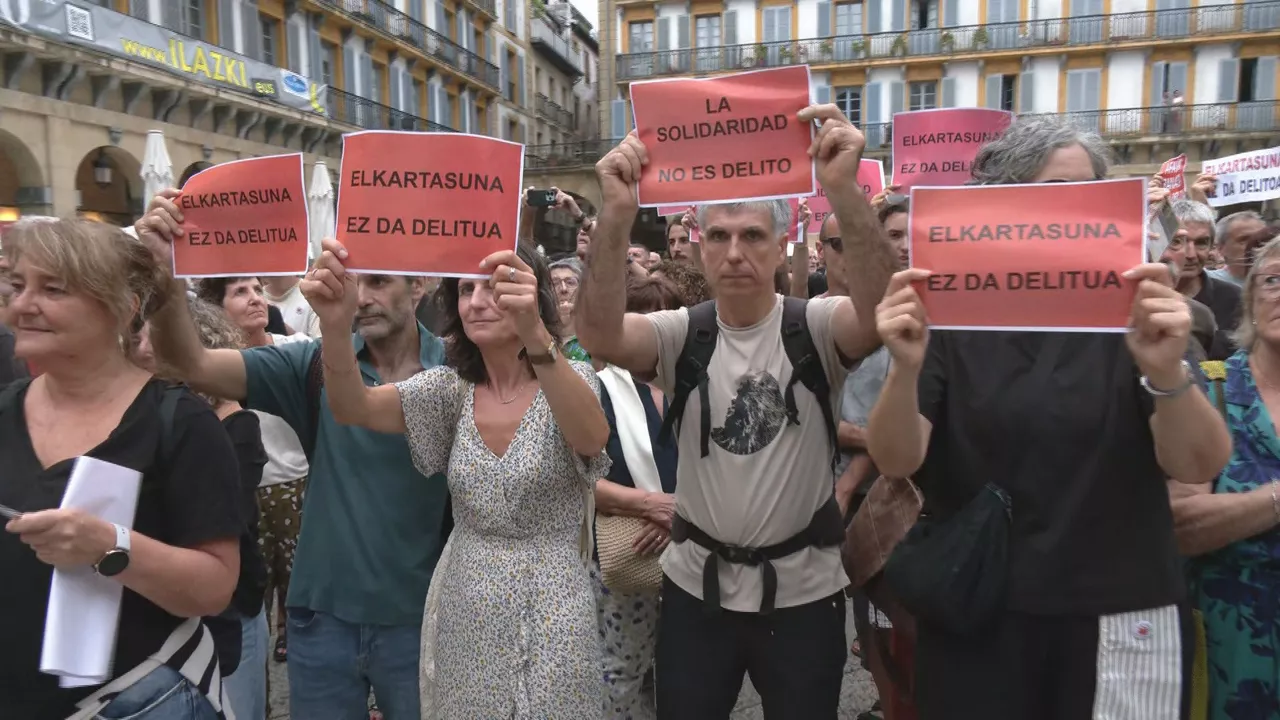Elkartasuna ez da delitua argazkia