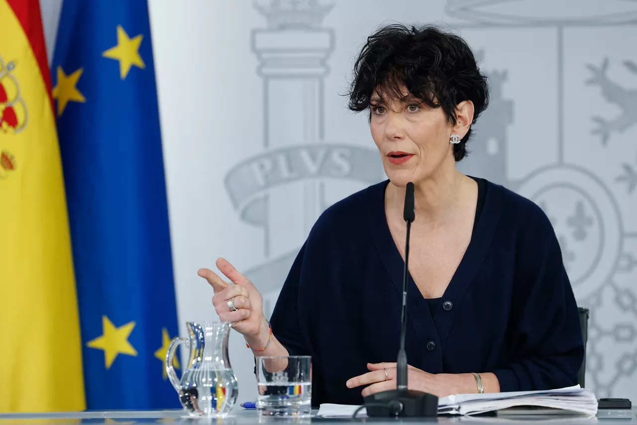 MADRID, 19/05/2026.- La ministra de Inclusión, Seguridad Social y Migraciones y portavoz del Gobierno, Elma Saiz Delgado, ofrece una rueda de prensa tras la reunión del Consejo de Ministros en la Moncloa, este martes. EFE/Chema Moya

