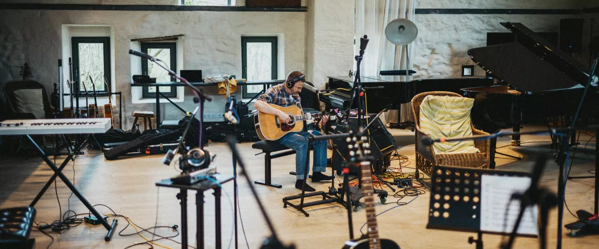 Eñaut Elorrieta estudioan