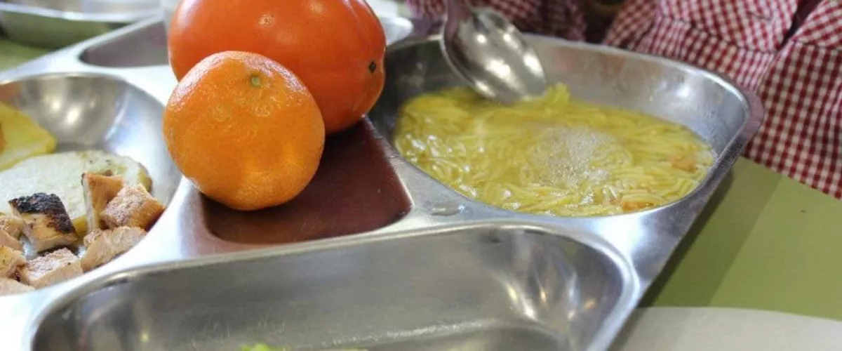 (Foto de ARCHIVO)

Comedor escolar



REMITIDA / HANDOUT por GVA

Fotografía remitida a medios de comunicación exclusivamente para ilustrar la noticia a la que hace referencia la imagen, y citando la procedencia de la imagen en la firma

26/10/2022