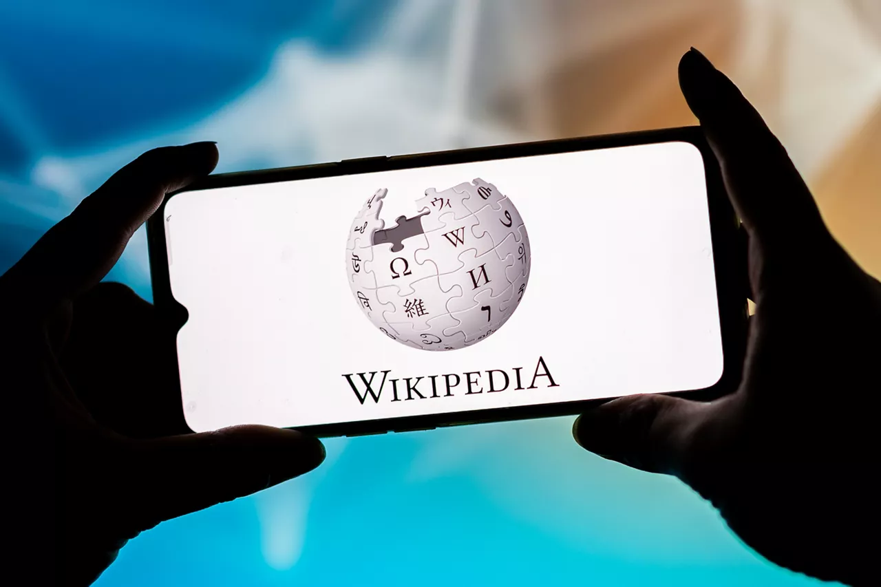 (Foto de ARCHIVO)

September 23, 2021, Poland: In this photo illustration, a Wikipedia logo seen displayed on a smartphone.



Europa Press/Contacto/Mateusz Slodkowski

23/9/2021