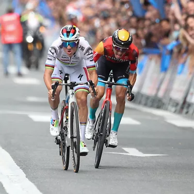 (Foto de ARCHIVO)

Remco Evenepoel of Soudal - Quick Step, Winner and Pello Bilbao of Bahrain - Victorious 2nd place during the Clasica San Sebastian 2023, UCI World Tour cycling race, Donostia - Donostia (230,3 Km) on July 29, 2023 in Spain - Photo Laurent Lairys / DPPI



Laurent Lairys / Dppi / Afp7 / Europa Press

29/7/2023 ONLY FOR USE IN SPAIN