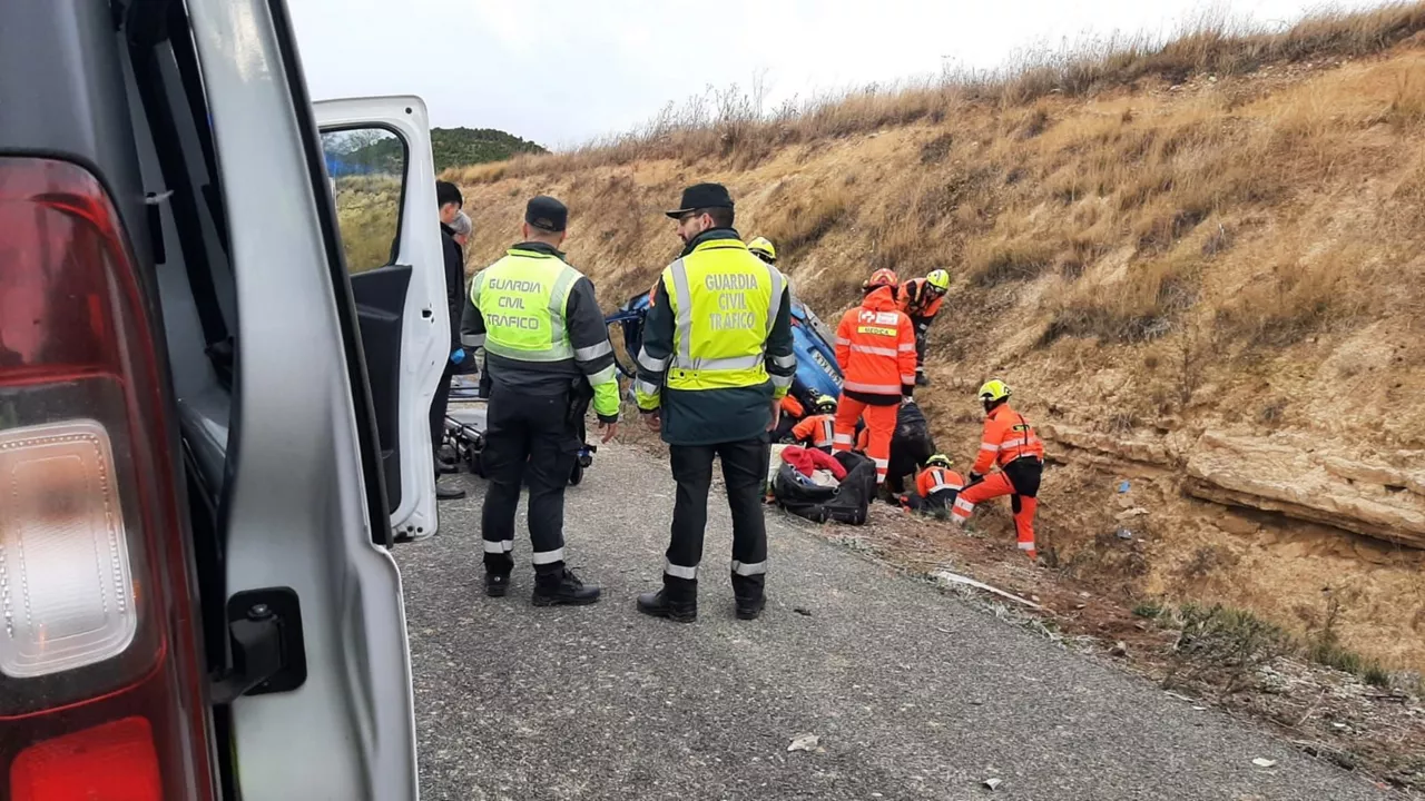 Un fallecido tras un accidente de tráfico por la salida de vía de su turismo en AP-68, en San Asensio (La Rioja)



REMITIDA / HANDOUT por GUARDIA CIVIL

Fotografía remitida a medios de comunicación exclusivamente para ilustrar la noticia a la que hace referencia la imagen, y citando la procedencia de la imagen en la firma

24/11/2025