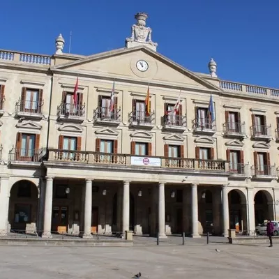 (Foto de ARCHIVO)

Gasteizko udaletxea



REMITIDA / HANDOUT por GASTEIZKO UDALA

Fotografía remitida a medios de comunicación exclusivamente para ilustrar la noticia a la que hace referencia la imagen, y citando la procedencia de la imagen en la firma

20/6/2024