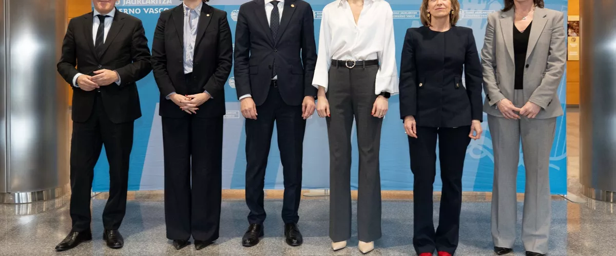 Etxanobe y Mendoza han comparecido ante los medios de comunicación tras el CVFP



REMITIDA / HANDOUT por MIGUEL CALVO ALEJO-IREKIA

Fotografía remitida a medios de comunicación exclusivamente para ilustrar la noticia a la que hace referencia la imagen, y citando la procedencia de la imagen en la firma

12/2/2026