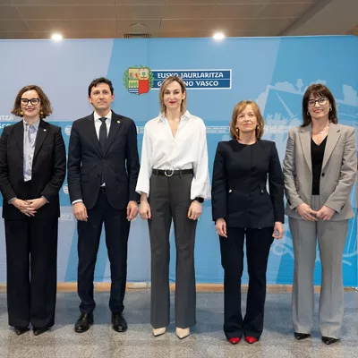 Etxanobe y Mendoza han comparecido ante los medios de comunicación tras el CVFP



REMITIDA / HANDOUT por MIGUEL CALVO ALEJO-IREKIA

Fotografía remitida a medios de comunicación exclusivamente para ilustrar la noticia a la que hace referencia la imagen, y citando la procedencia de la imagen en la firma

12/2/2026