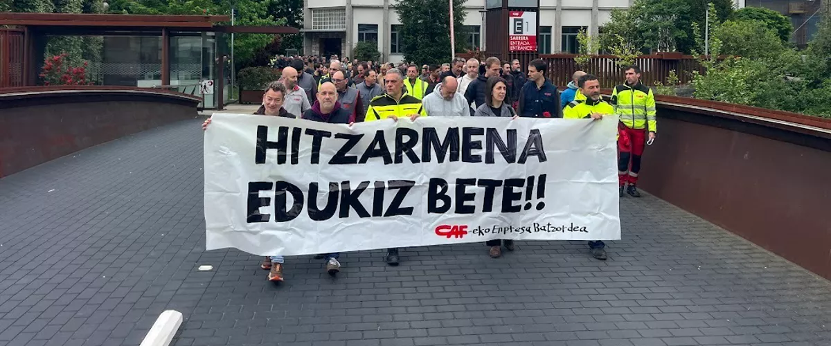 CAF langileak protesta