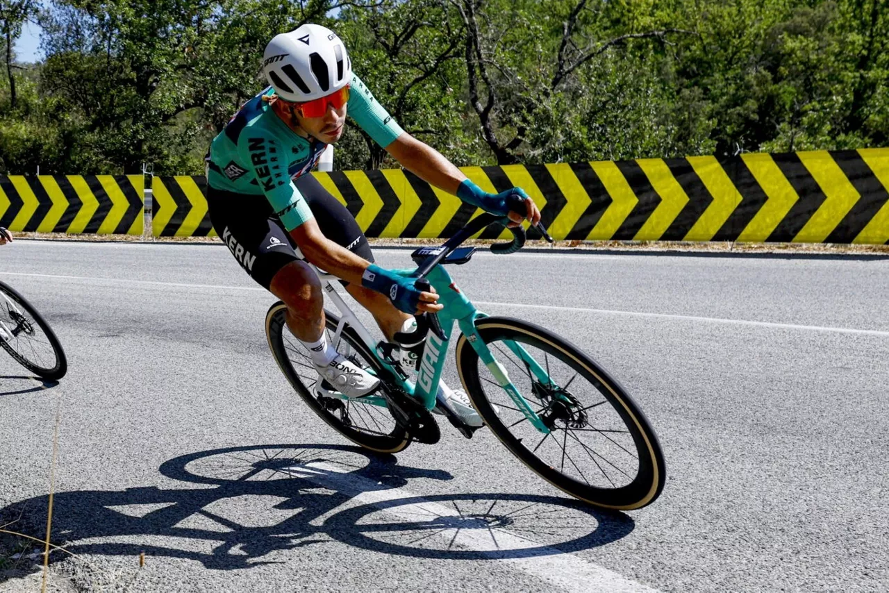 Diego-Uriarte-fichaje-Movistar-Team-procedente-Kern-Pharma