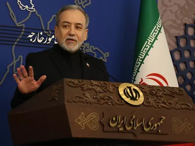 (Foto de ARCHIVO) TEHRAN, March 16, 2026 -- Iran's Foreign Minister Seyed Abbas Araghchi speaks at a weekly news conference in Tehran, Iran, on March 16, 2026. Araghchi said Monday that Tehran has neither sought a ceasefire nor negotiations with the United States, rejecting U.S. claims that it requested a truce. Speaking later at a weekly news conference in Tehran, Araghchi said that any end to the conflict must ensure that attacks on Iran are not repeated. Europa Press/Contacto/Sha Dati 16/3/2026