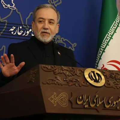 (Foto de ARCHIVO)

TEHRAN, March 16, 2026  -- Iran's Foreign Minister Seyed Abbas Araghchi speaks at a weekly news conference in Tehran, Iran, on March 16, 2026. Araghchi said Monday that Tehran has neither sought a ceasefire nor negotiations with the United States, rejecting U.S. claims that it requested a truce. Speaking later at a weekly news conference in Tehran, Araghchi said that any end to the conflict must ensure that attacks on Iran are not repeated.



Europa Press/Contacto/Sha Dati

16/3/2026