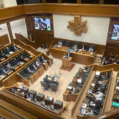 (Foto de ARCHIVO)

Pleno en el Parlamento Vasco



REMITIDA / HANDOUT por EUSKO LEGEBILTZARRA

Fotografía remitida a medios de comunicación exclusivamente para ilustrar la noticia a la que hace referencia la imagen, y citando la procedencia de la imagen en la firma

17/4/2026