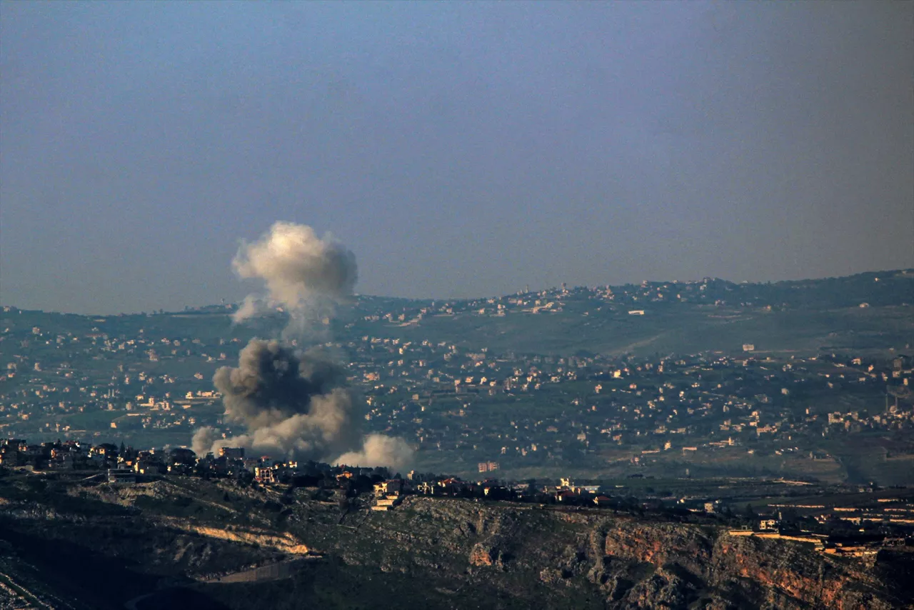 Humo en Dier Siran, en el sur de Líbano, por los ataques de Israel. Foto: Europa Press