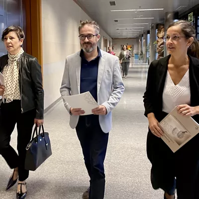 Presentación de la memoria anual de la prestación de ayuda médica para morir en Euskadi a cargo del viceconsejero de Salud Gontzal Tamayo, junto a la presidenta de la Comisión de Garantía y Evaluacióna, Julia Barroso, y su predecesora, Itxaso Bengoetxea.



REMITIDA / HANDOUT por IREKIA

Fotografía remitida a medios de comunicación exclusivamente para ilustrar la noticia a la que hace referencia la imagen, y citando la procedencia de la imagen en la firma

04/6/2026