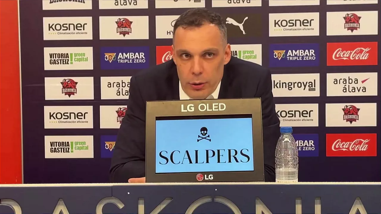 Paolo Galbiati, entrenador de Kosner Baskonia en rueda de prensa